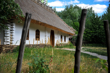 Fototapeta na wymiar Ukrainian hut. Elements of decoration of a country house. Ukrainian traditions