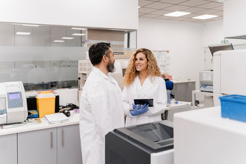 Medical staff chatting in a laboratory