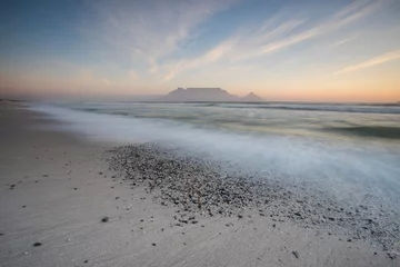 Papier peint adhésif Montagne de la Table Wide angle view of Table Mountain, one of the natural seven wonders of the world, as seen from Blouberg Beach in Cape Town South Africa