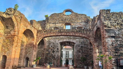 Fototapeta na wymiar Arco Chato, Casco Antiguo, Ciudad de Panamá, Panamá