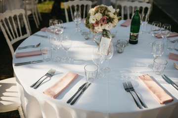  Decorated tables for a special day