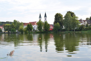 Stadtsee Bad Waldsee mit St. Peterskirche
