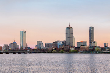 A Epici Pink Sunset in Boston City