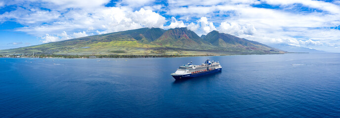 Cruise ship near Hawaii mountains © jdross75