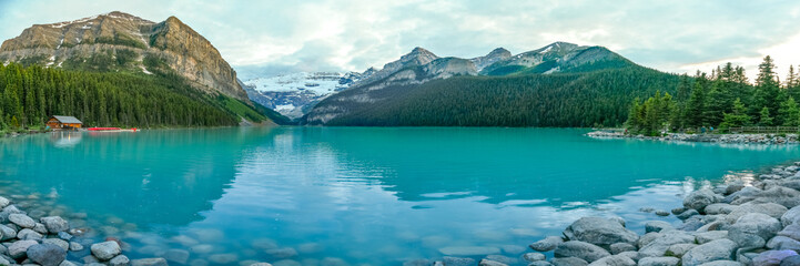 Iconic & stunning Lake Louise in Alberta, Canada. Summer in Canada.  - obrazy, fototapety, plakaty
