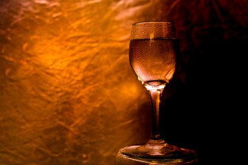 汗をかいたグラスが意味する未来像