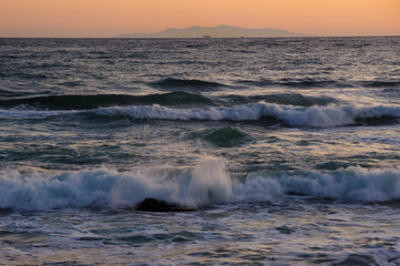 房総半島から見る夕暮れの伊豆大島