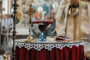  Church details at a church wedding