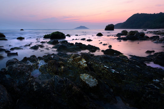 Sea sunset with rock. krating bay &lrm;Chanthaburi thailand.