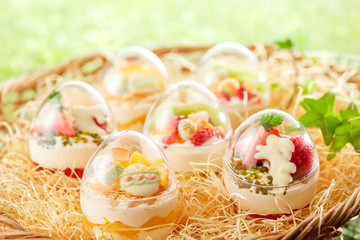 イースターエッグスイーツ-卵型ミニケーキ