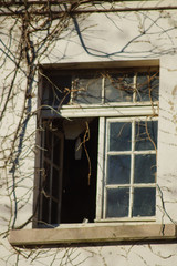 Fenster eines Abrisshauses