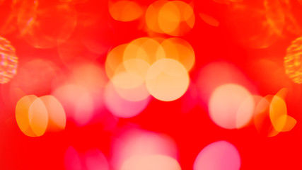 Bokeh auf rotem Hintergrund.