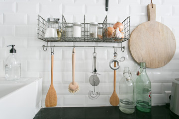 Pr&eacute;sentation d'ustensiles de cuisine