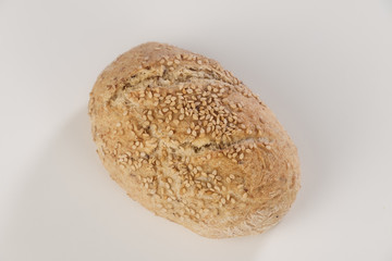 Ein leckeres Sesam-Brötchen, Selbst und traditionell gebackenes Brötchen