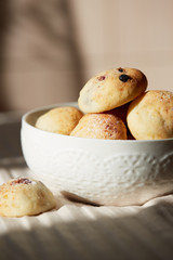 curd cookies with berries