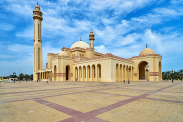 Fototapeta na wymiar Al Fateh Grand Mosque in Manama, Bahrain