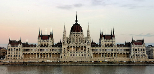 Obraz premium Ungarisches Parlament