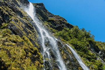 earland falls waterfall in the mountains