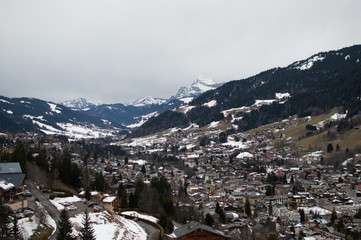 Fototapeta na wymiar Mountains in Alps near megeve town