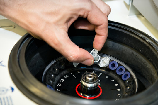 centrifuge biochemistry labor