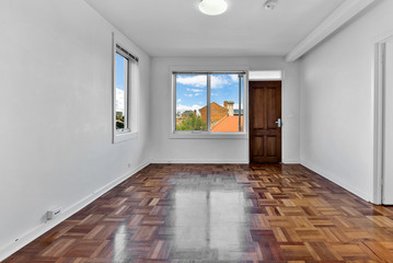 Empty and unfurnished brand new apartment