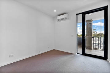 Empty and unfurnished brand new apartment