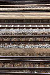 Gleisanlagen mit Bahnsteig