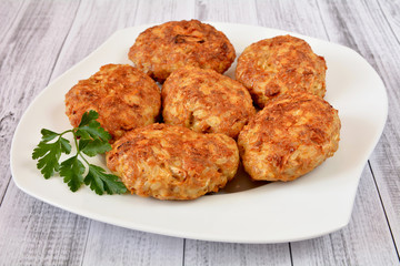 kotlety mielone z ryżem i kapustą