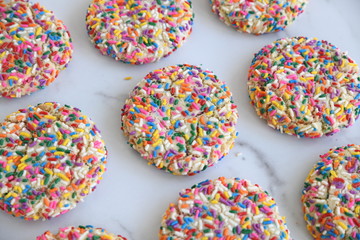 Rainbow sugar cookie decoarting