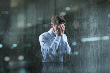 Existenzangst - Unternehmer wurde im Regen stehen gelassen