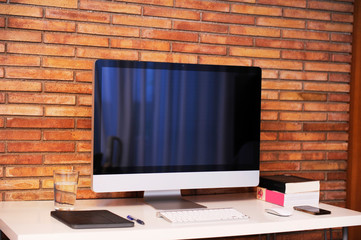 Desktop computer 