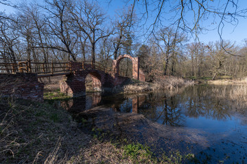 Becker Bruch - Ruinenbrücke - Spiegelung