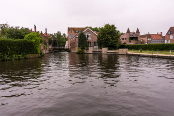 Obraz premium 125/5000 Beautiful medieval city of Bruges in Belgium (Europe). Full of bridges and water channels, surrounded by fantastic buildings.