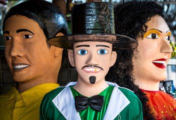 Bonecos Gigantes