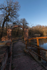 Obraz premium Ruinenbrücke Dessau