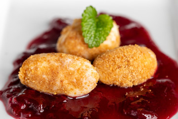 Topfenknödel