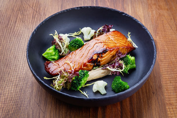 Grilled Salmon with fresh salad 