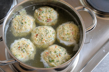 Semmelknödel