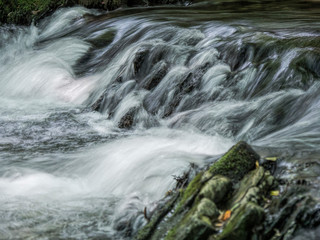 Fließendes Wasser Langzeitaufnahme