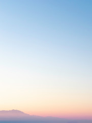 Fototapeta premium Sunrise in utah with mountains in the distance