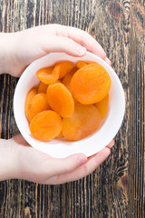 dehydrated dried ripe apricots