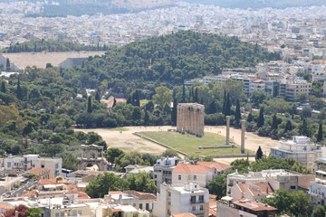 Fototapeta na wymiar Temple of Olympian Zeus and Acropolis Hill, Athens Greece