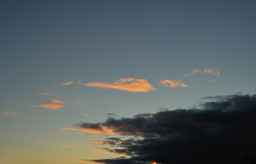 夕暮れ　空　雲　素材
