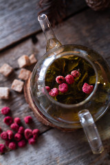 tea with raspberries