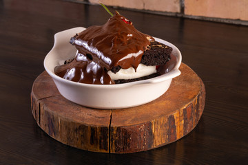 chocolate cake with ice cream