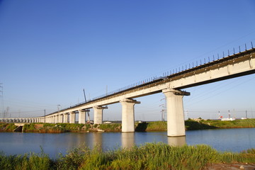 Elevated bridge concrete structure