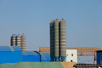 Apply to concrete mixer, site construction facilities.