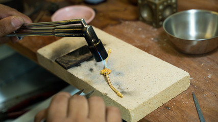 gold jewelry making process