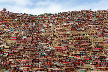 Seda county, Larung gar, Buddhist Academy, Sichuan near Tibet, China.