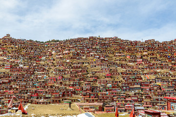 Fototapeta premium Seda county, Larung gar, Buddhist Academy, Sichuan near Tibet, China.